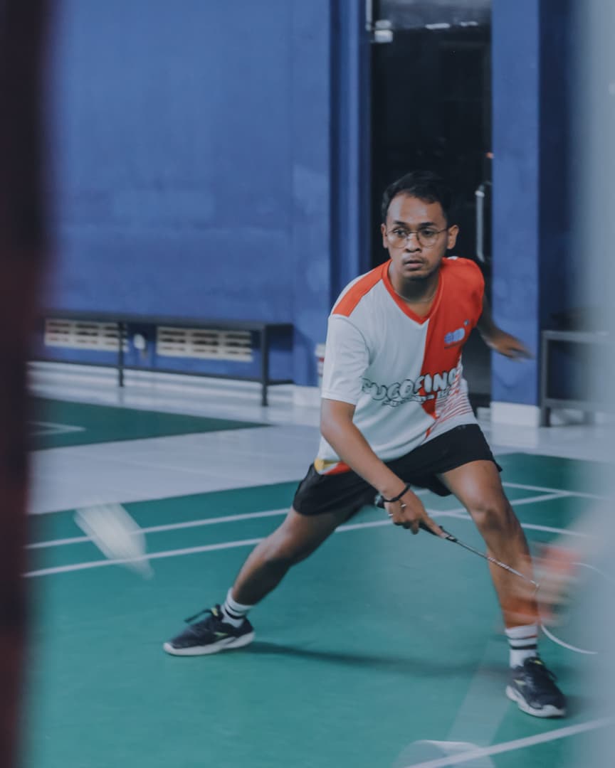 A dynamic shot of a smash.